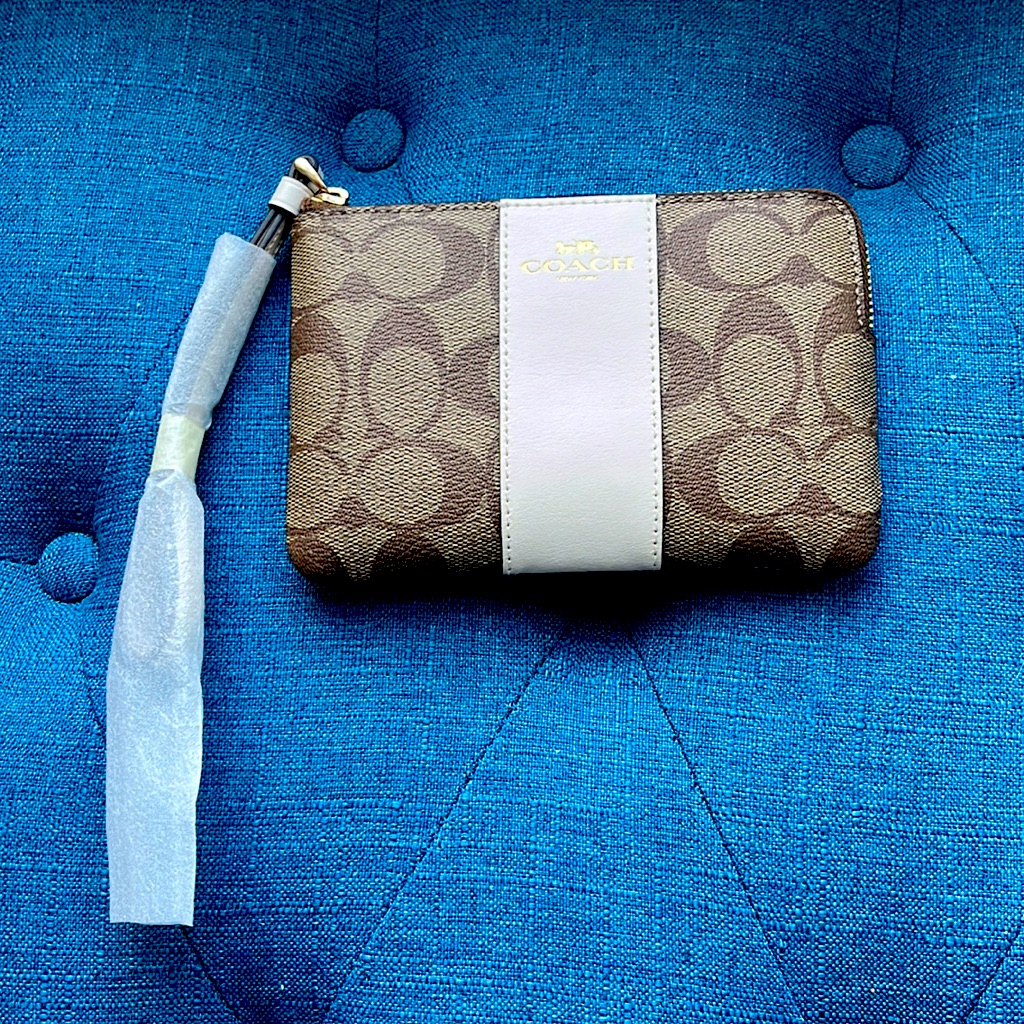 Brand New Coach Signature Zip Wristlet